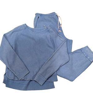 Sunnyvale by Sundry Two piece top and joggers
Stonewash